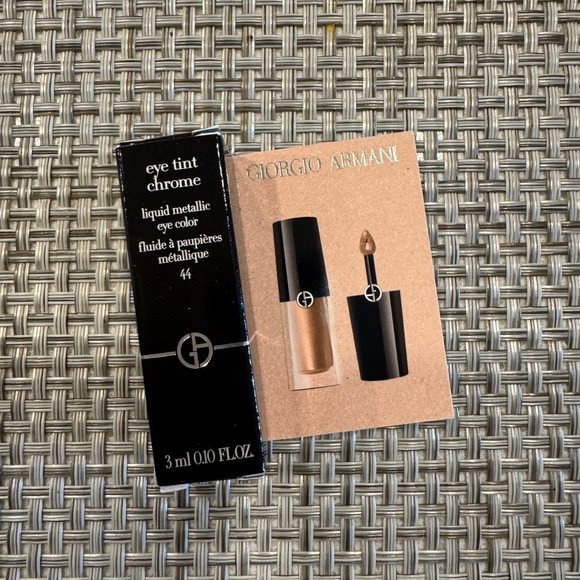Giorgio Armani Other - Giorgio Armani Eye Tint Chrome - Metallic Gold